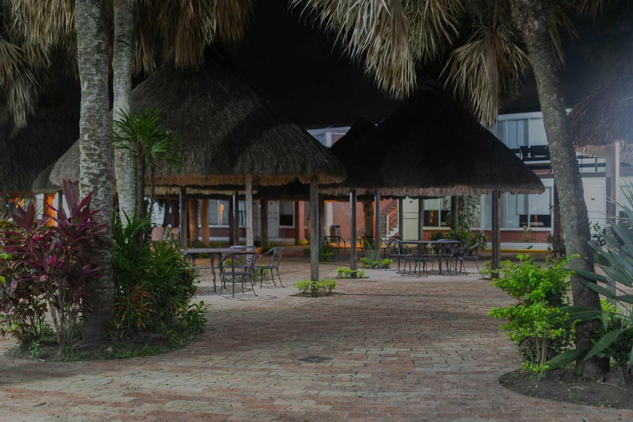 Hotel Plaza Palmas Tuxpan  Exterior photo